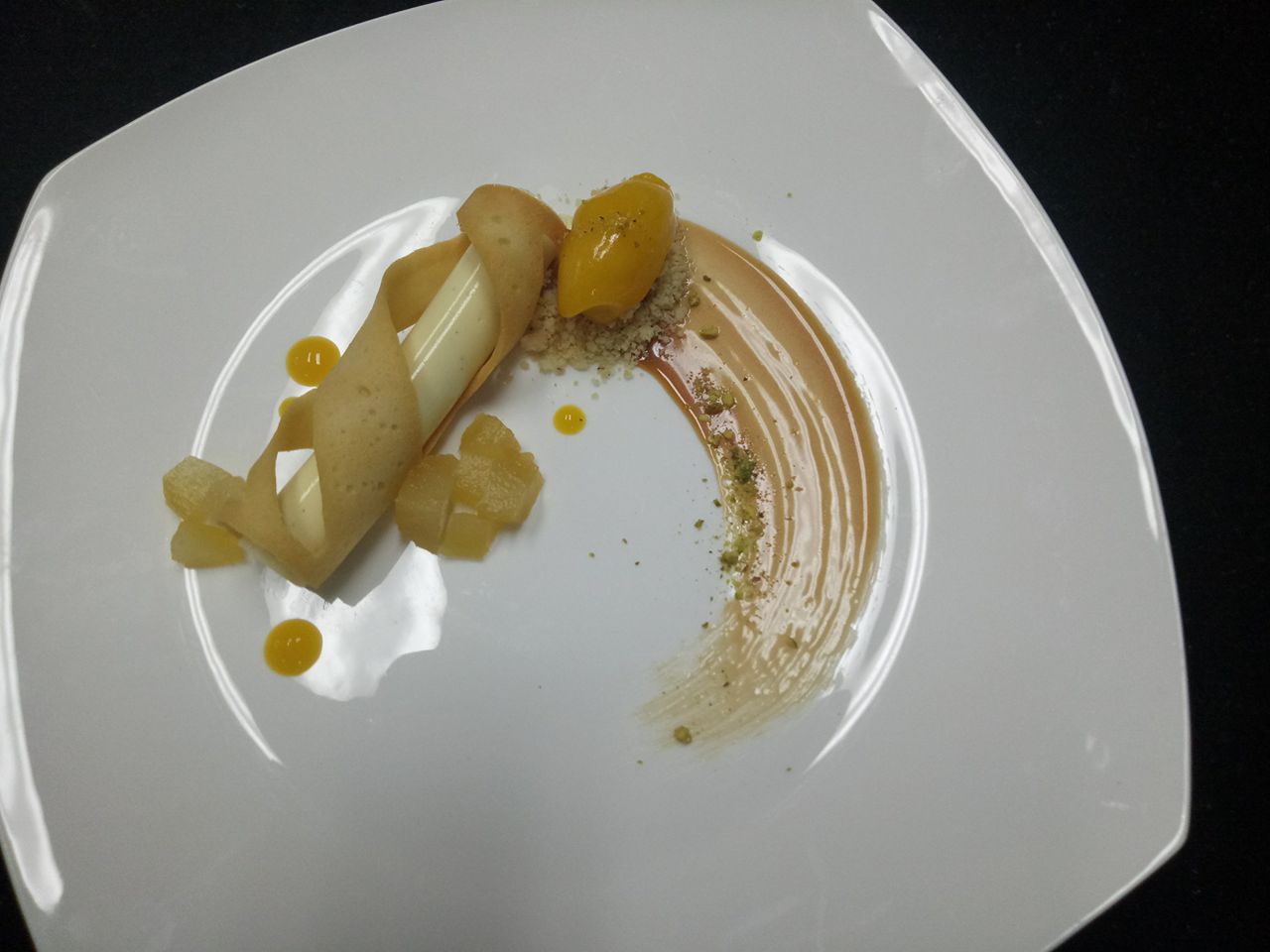 61094616_325701031444370_2731942411092623360_n